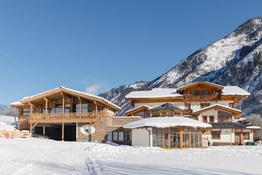 Feriendorf Ponyhof Hotell Fusch an der Grossglocknerstrasse Exteriör bild